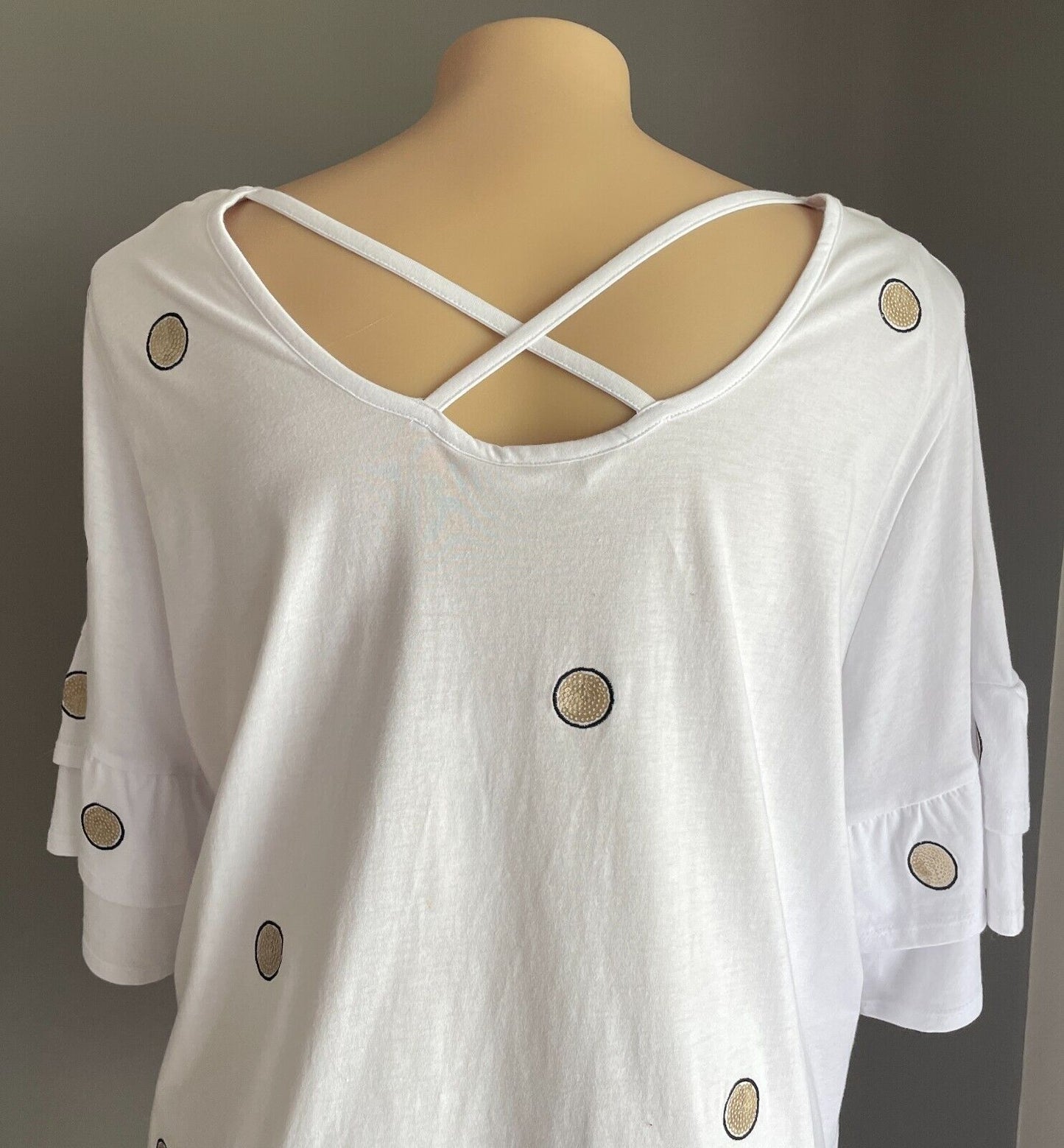 VIRTUELLE TAKING SHAPE White Short Sleeve Sparkle Spot Blouse Tier Hem Size XL