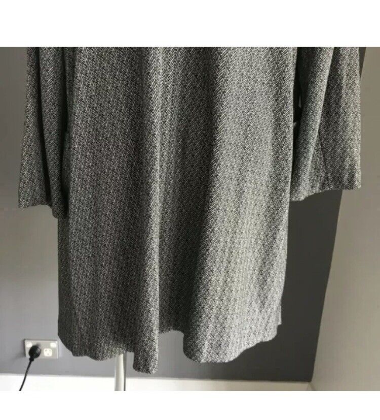 AUTOGRAPH Jacket Drape Open Grey & Black Herringbone Fabric Long Sleeve Size 16