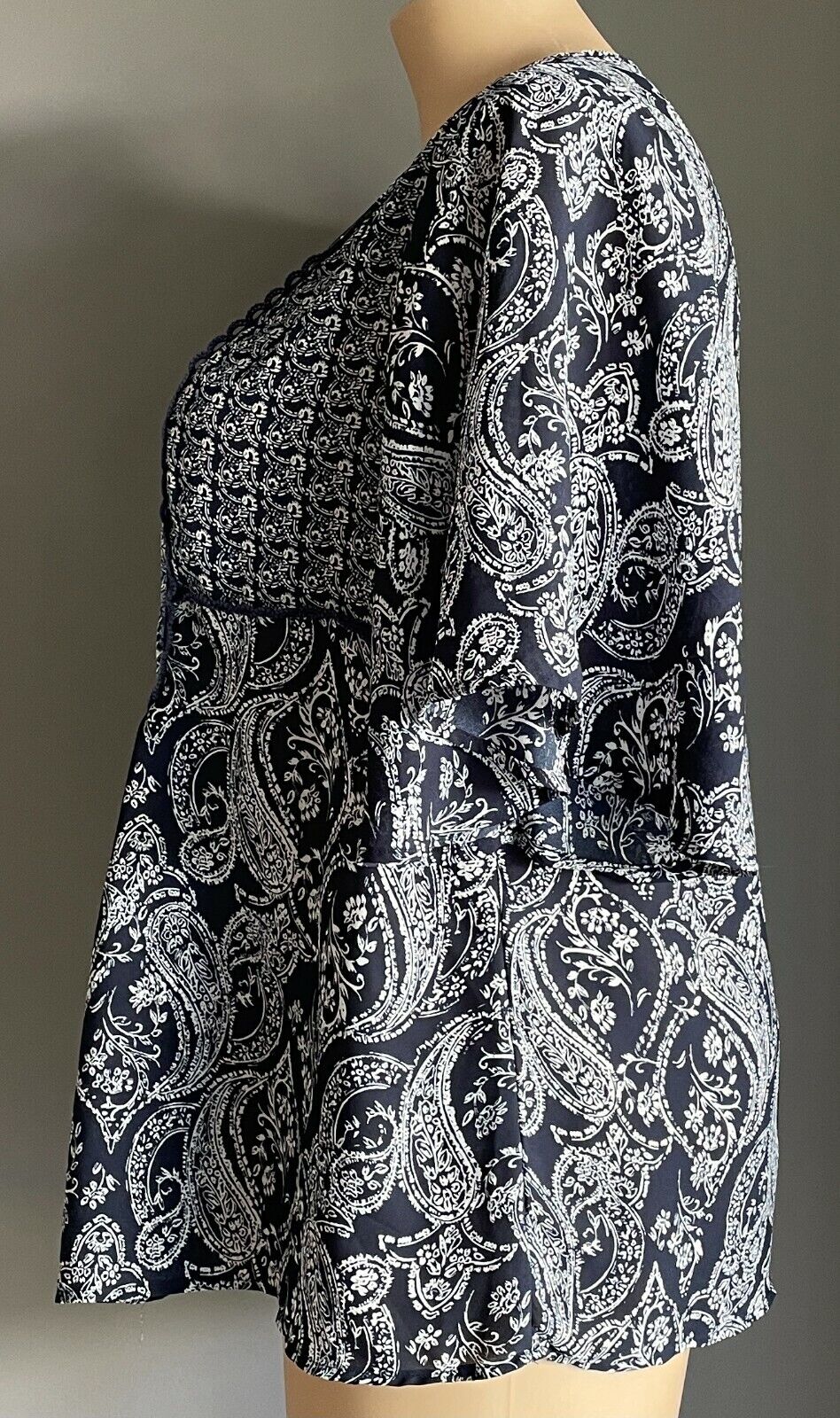 AUTOGRAPH Top Peasant Blue & White Paisley Print Short Butterfly Sleeve Size 14