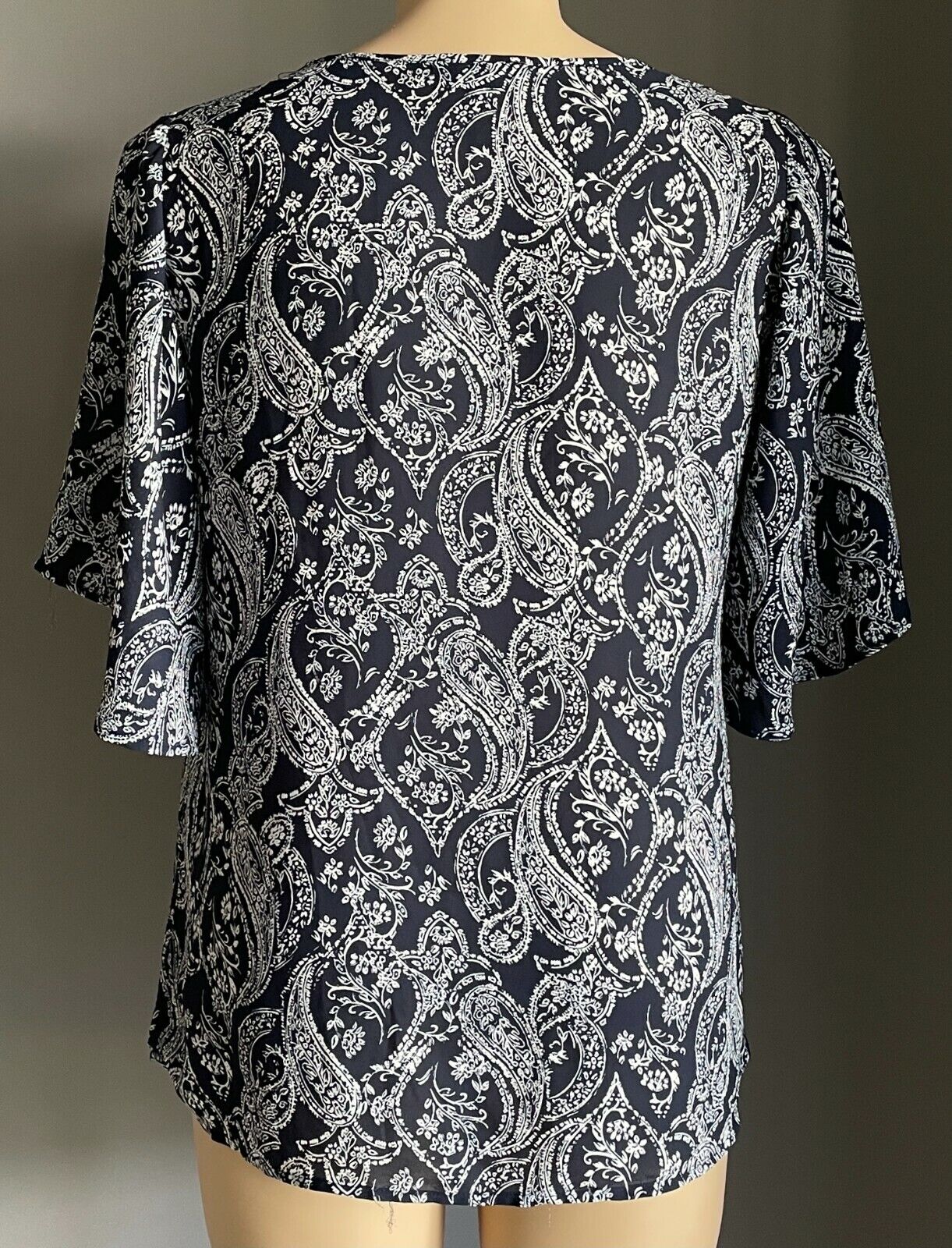 AUTOGRAPH Top Peasant Blue & White Paisley Print Short Butterfly Sleeve Size 14