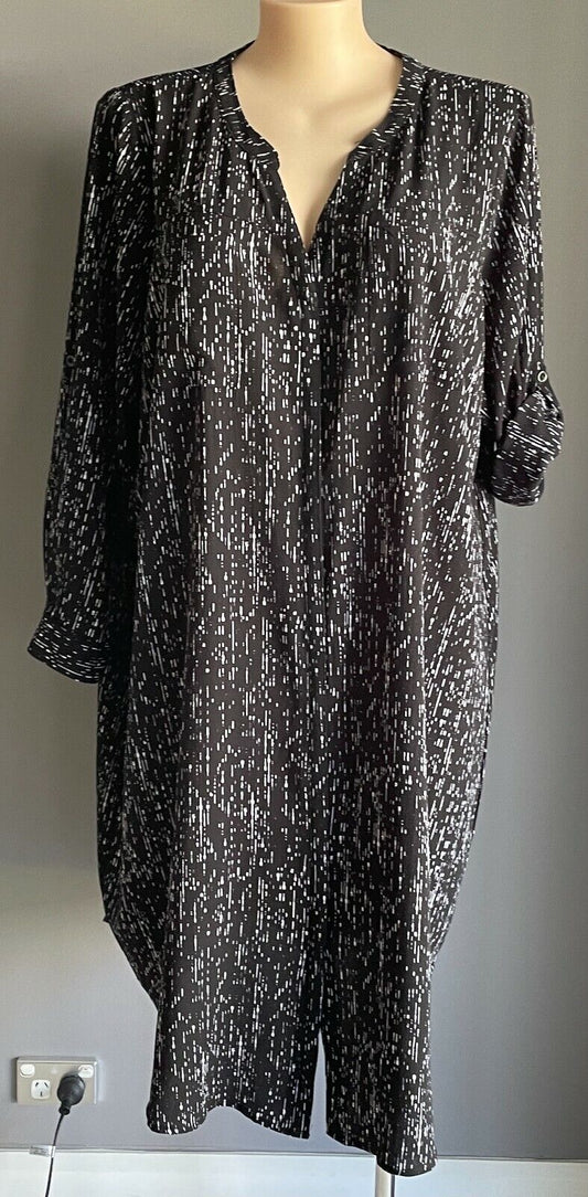 AUTOGRAPH Button Front Dress Shirt Black & White Long Sleeve Collarless Size 24