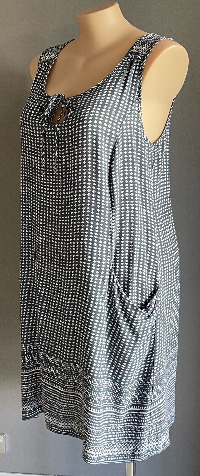 AUTOGRAPH Dress Summer Shift Blue White Print Sleeveless Light Plus Size 16 NEW