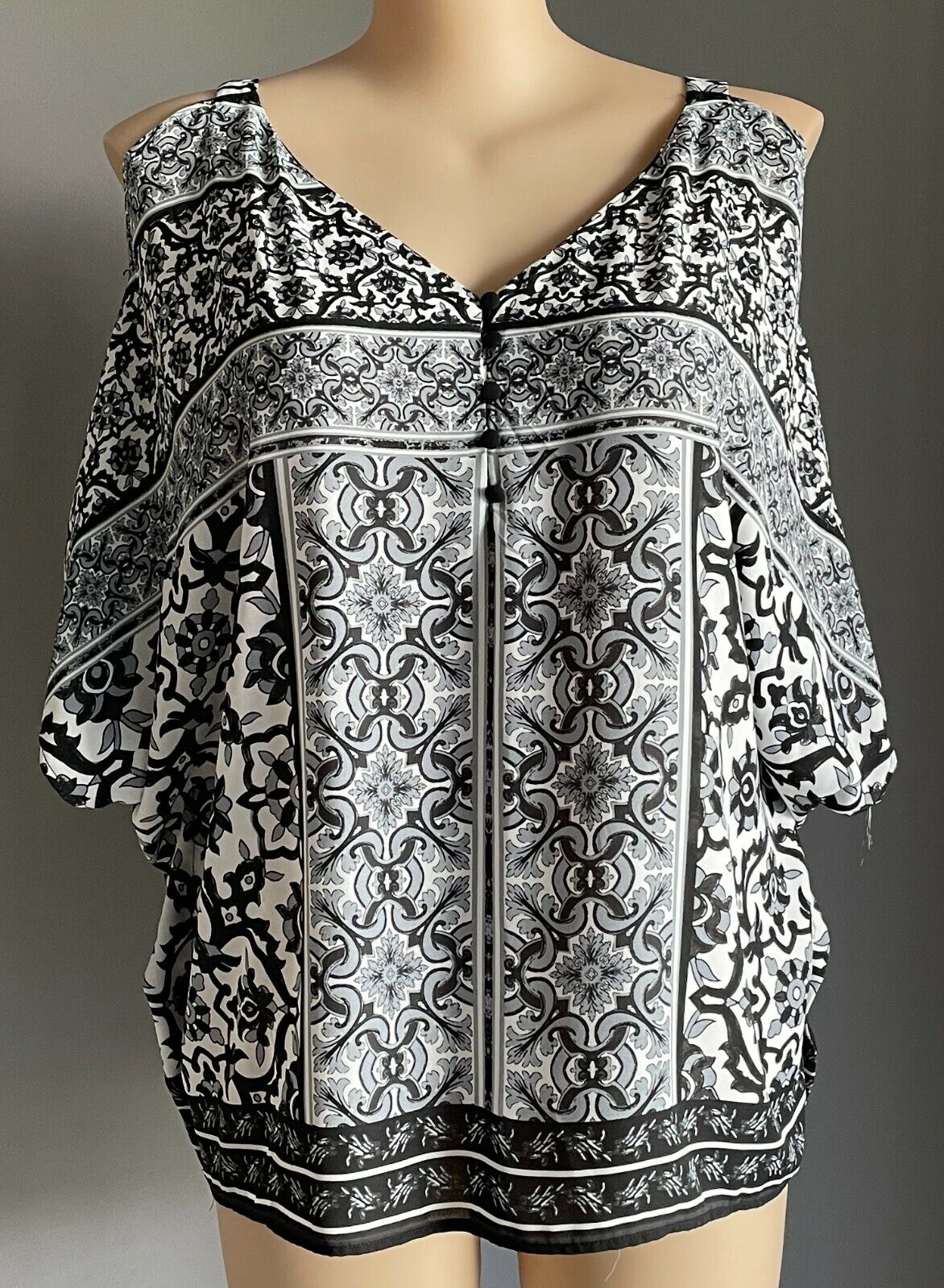 AUTOGRAPH Top Cold Shoulder Black & White Print Kimono Blouse Plus Size 18