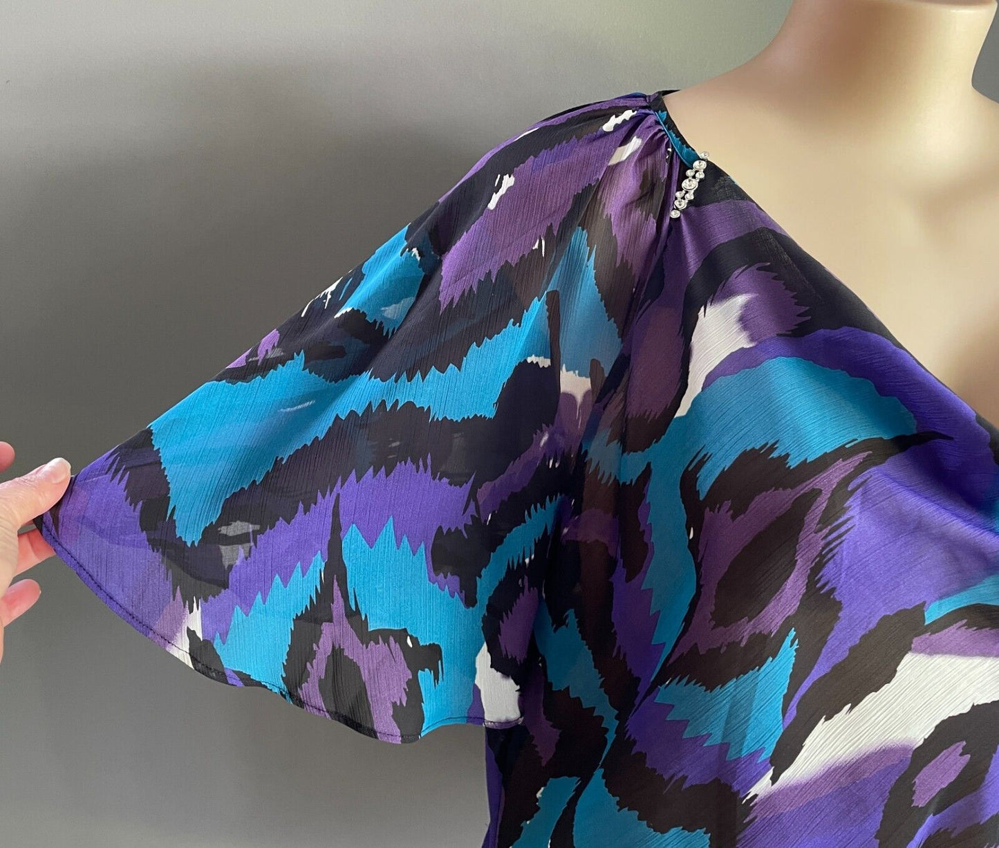 AUTOGRAPH Top Semi Sheer Purple Blue Black White Brooch Cowl Neck Blouse Size 24
