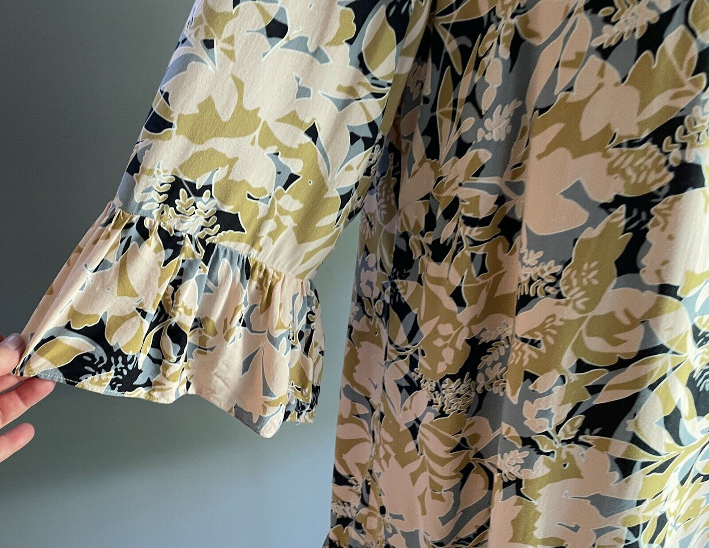 AUTOGRAPH Top Hi-Lo Blouse Blush Pink Grey Black Khaki Floral 3/4 Sleeve Size 18