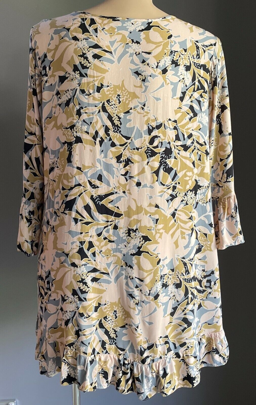 AUTOGRAPH Top Hi-Lo Blouse Blush Pink Grey Black Khaki Floral 3/4 Sleeve Size 18