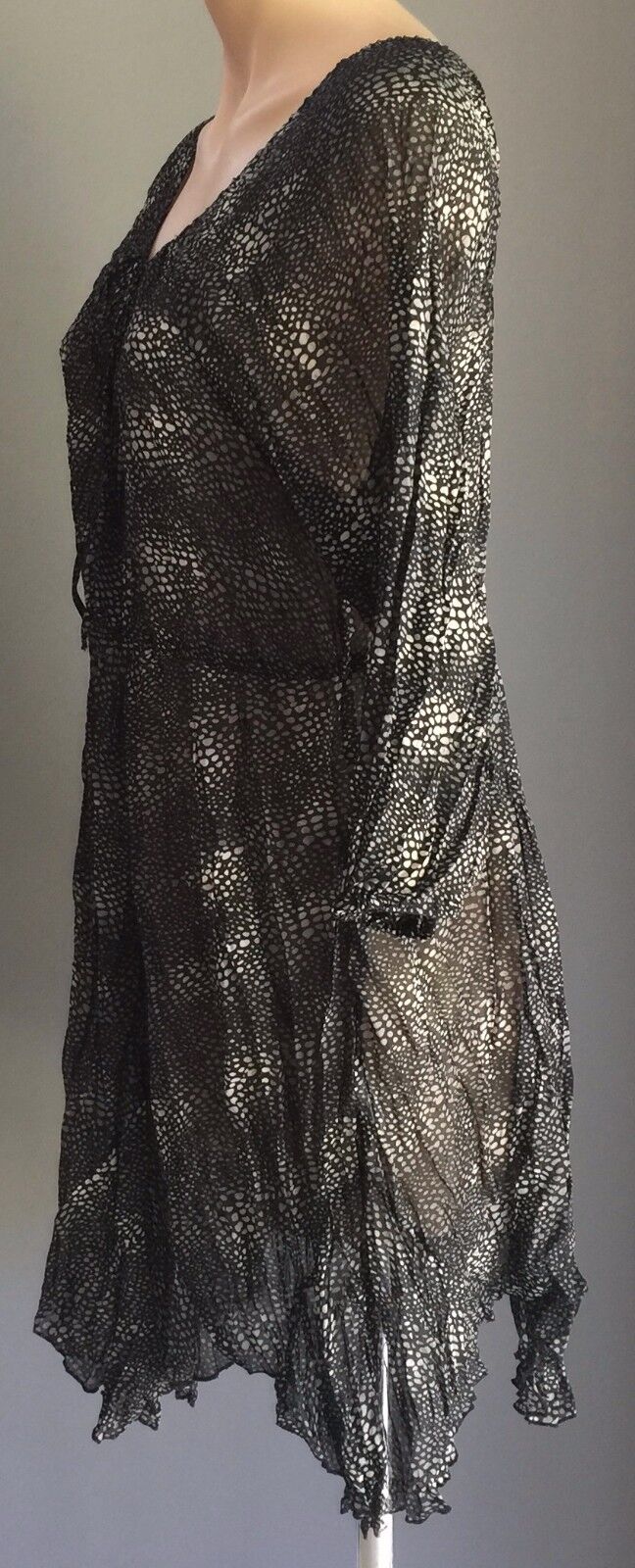 AUTOGRAPH Top Peasant Semi Sheer Black & Grey 3/4 Sleeve Plus Size 16 Retro NEW