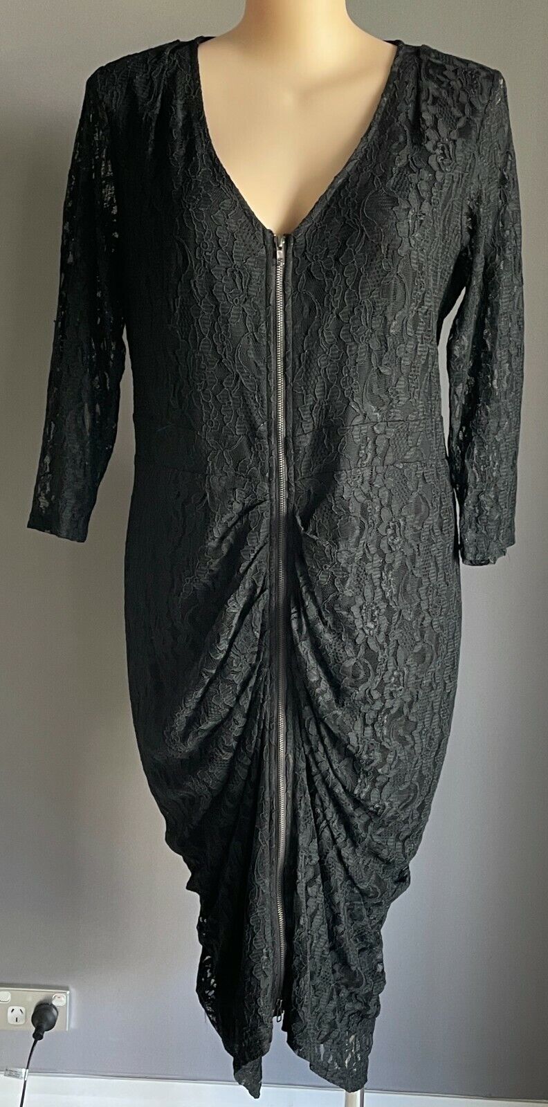 CITY CHIC "Shutter" Midi 3/4 Sleeve Ruched Zipped Black Stretch Lace L NEW