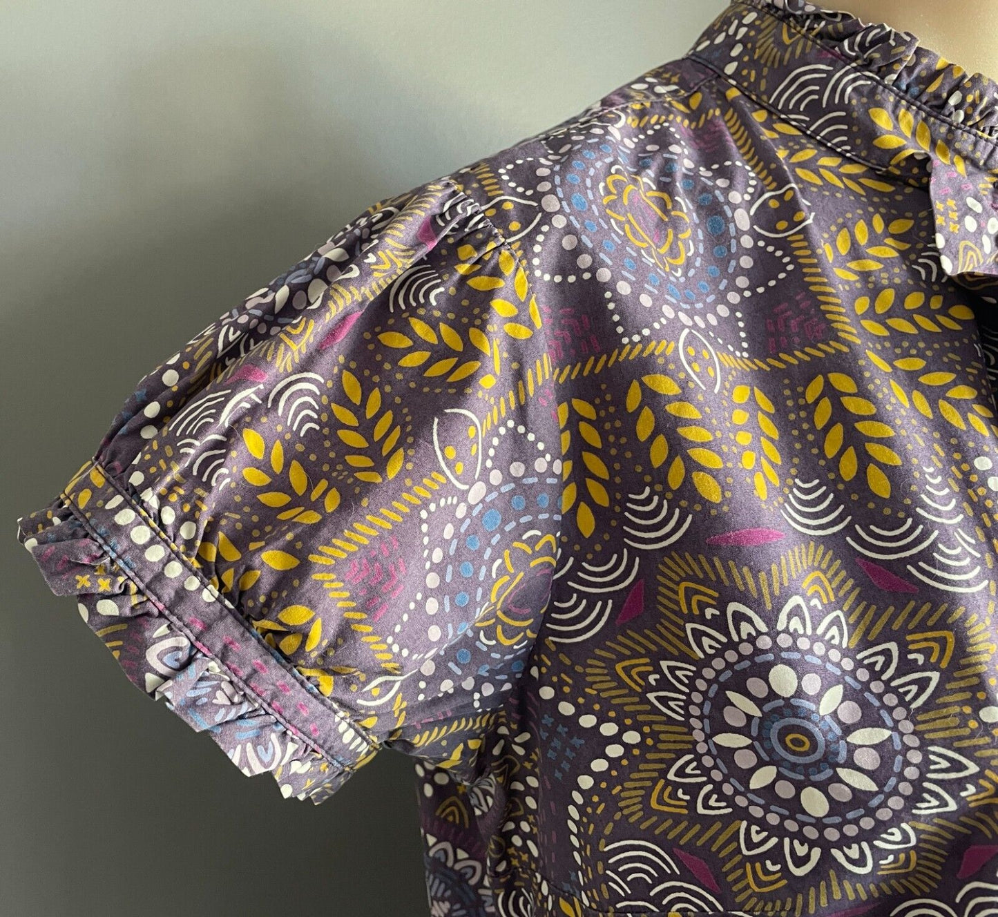 GAP Top Purple Multicolour Batik Print Short Sleeve Blouse Ruffle Trim Size L 12