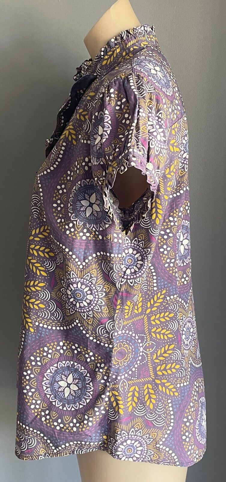 GAP Top Purple Multicolour Batik Print Short Sleeve Blouse Ruffle Trim Size L 12