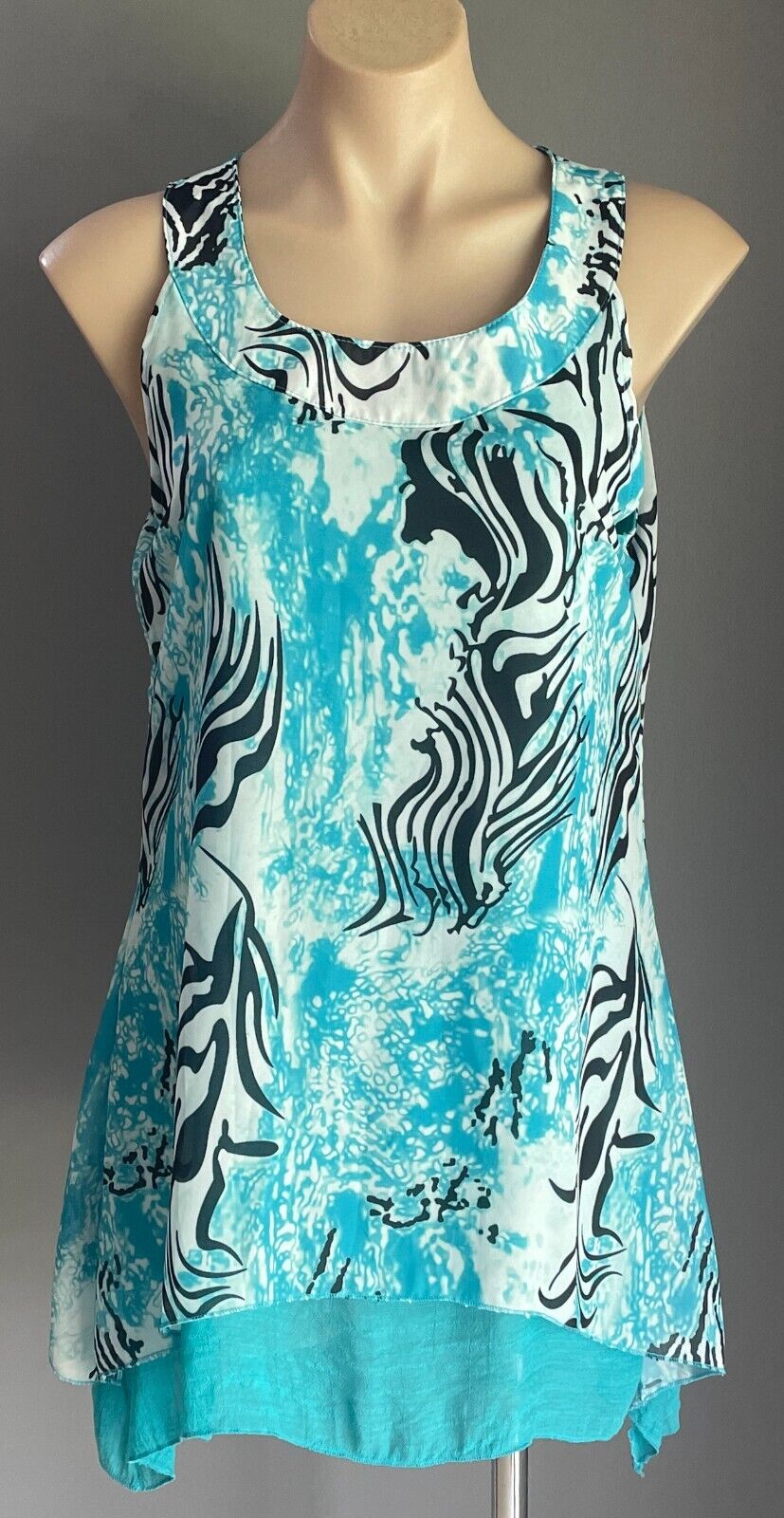Gorgeous Top Dip Hem Mini Blue Green Black White Multi Print Sleeveless Sz L 12