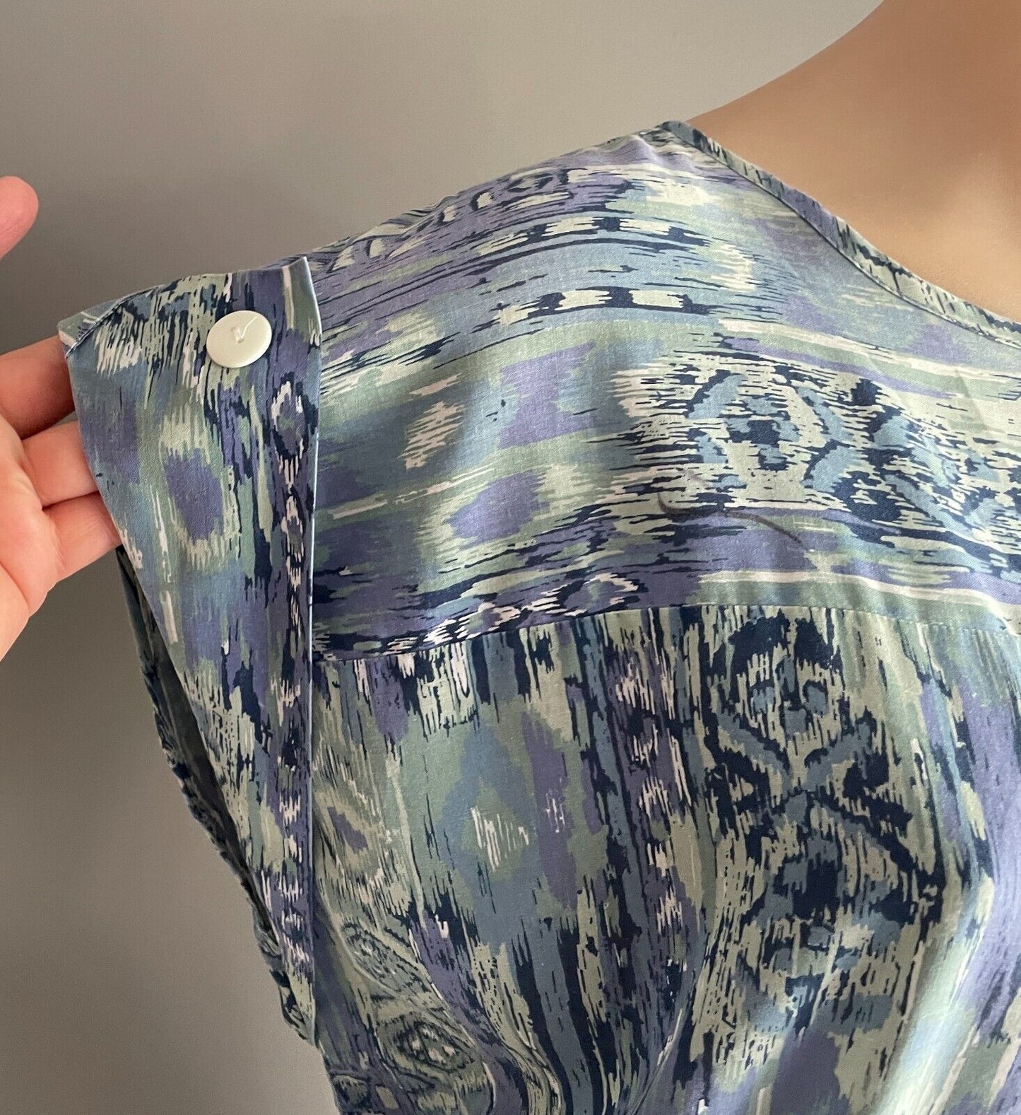 1970s Dress Blue Green White Cuffed Sleeve Size 16 Lightweight Pockets Waist Tie