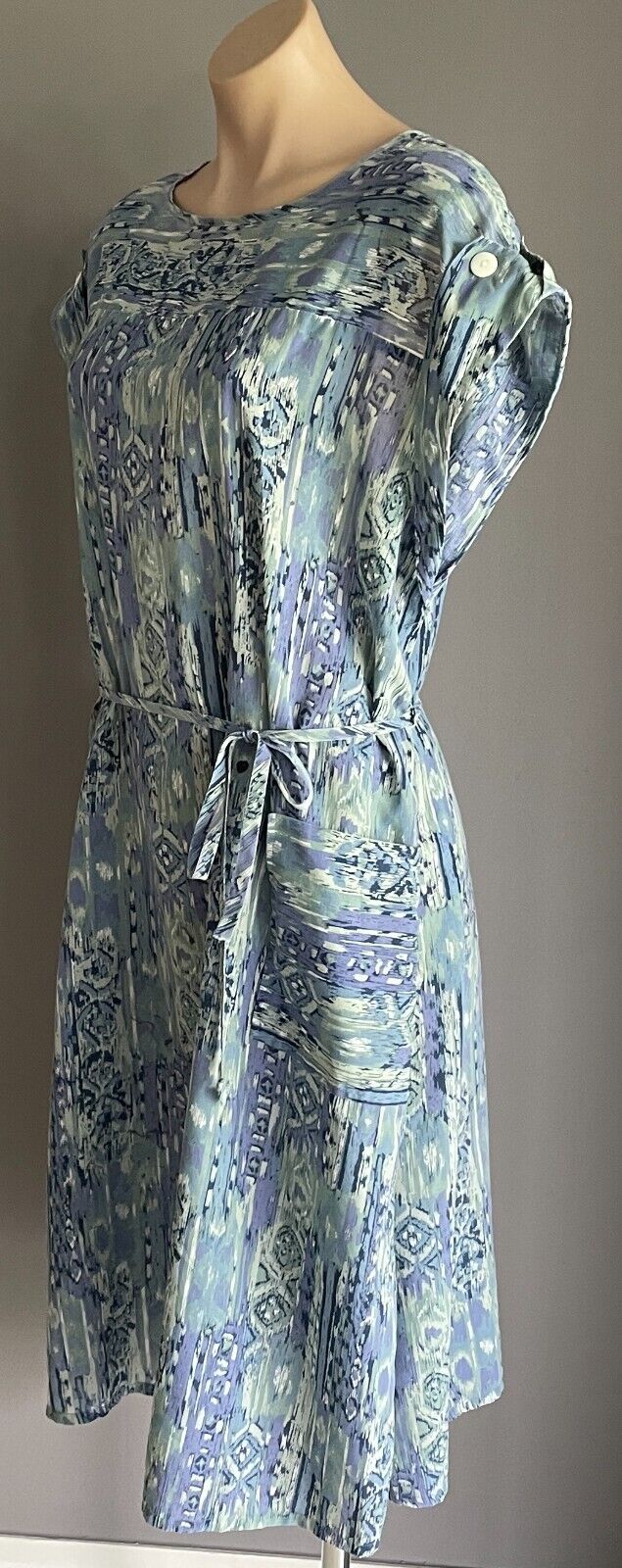 1970s Dress Blue Green White Cuffed Sleeve Size 16 Lightweight Pockets Waist Tie