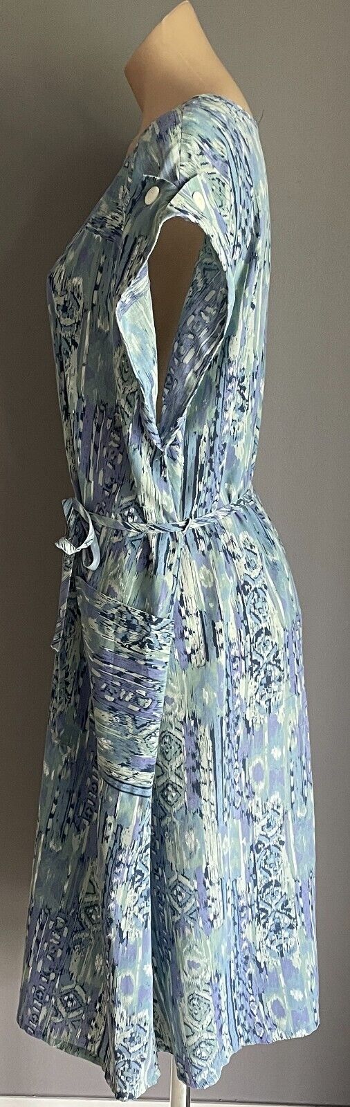 1970s Dress Blue Green White Cuffed Sleeve Size 16 Lightweight Pockets Waist Tie
