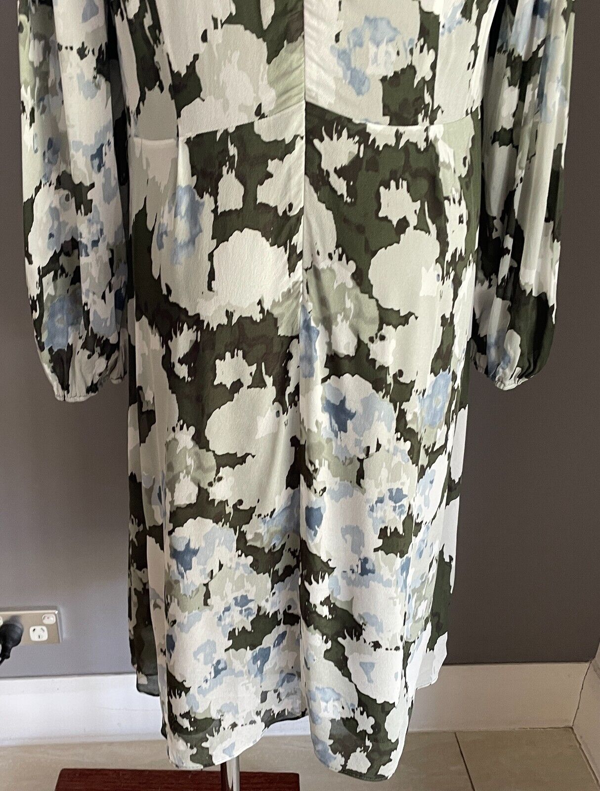 DAVID LAWRENCE Shift Dress Khaki Grey Blue Long Sleeve Twist Front Detail Sz 16