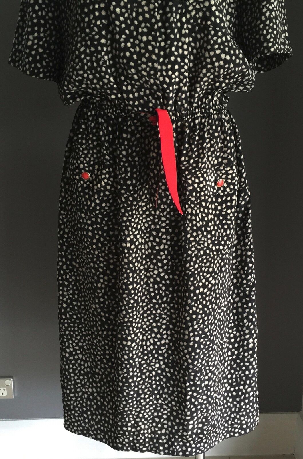 NONI B Dress Elastic Waist Black & Beige Spot Size 16 Red Accents Vintage
