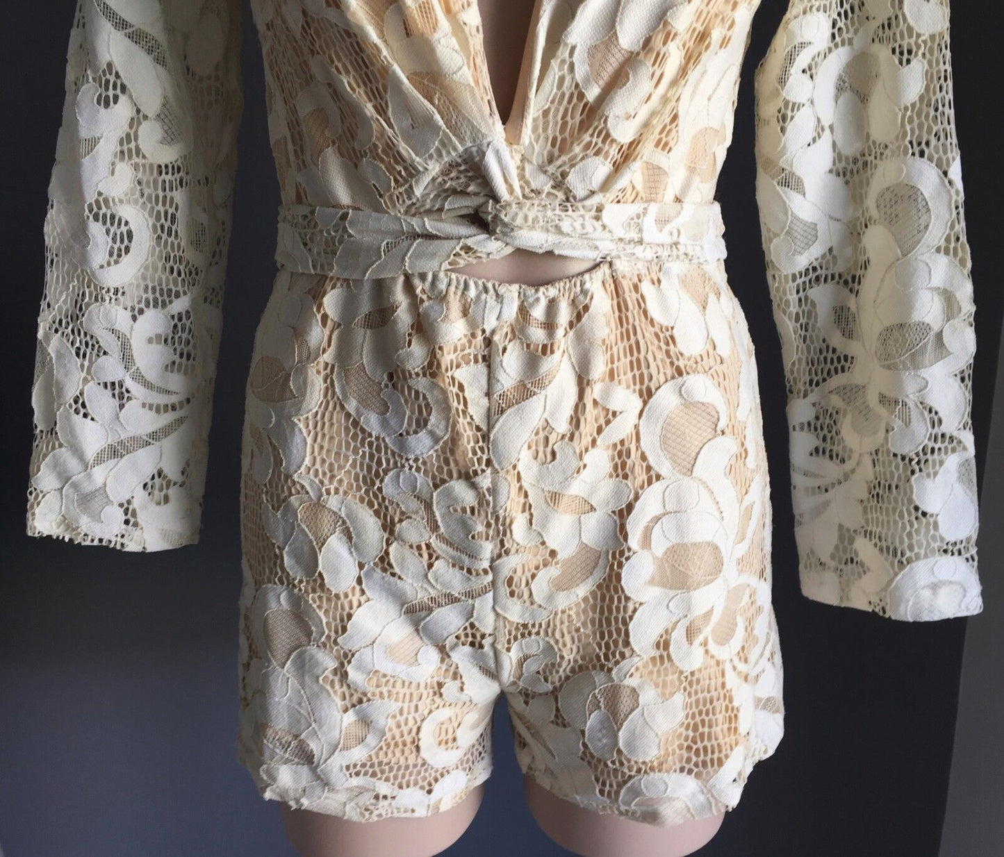 WINONA Romper Floral Cream Lace Wrap Around Playsuit Shortsuit  Shorts Size 8 10