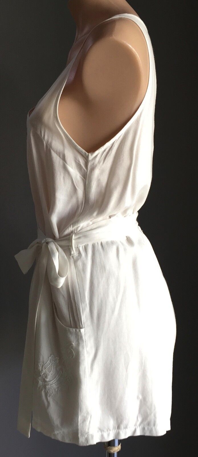 MINKPINK Romper Ivory Sleeveless Waist Tie Playsuit Shortsuit  Shorts Size 10
