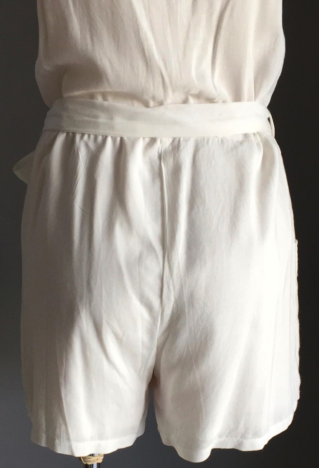 MINKPINK Romper Ivory Sleeveless Waist Tie Playsuit Shortsuit  Shorts Size 10