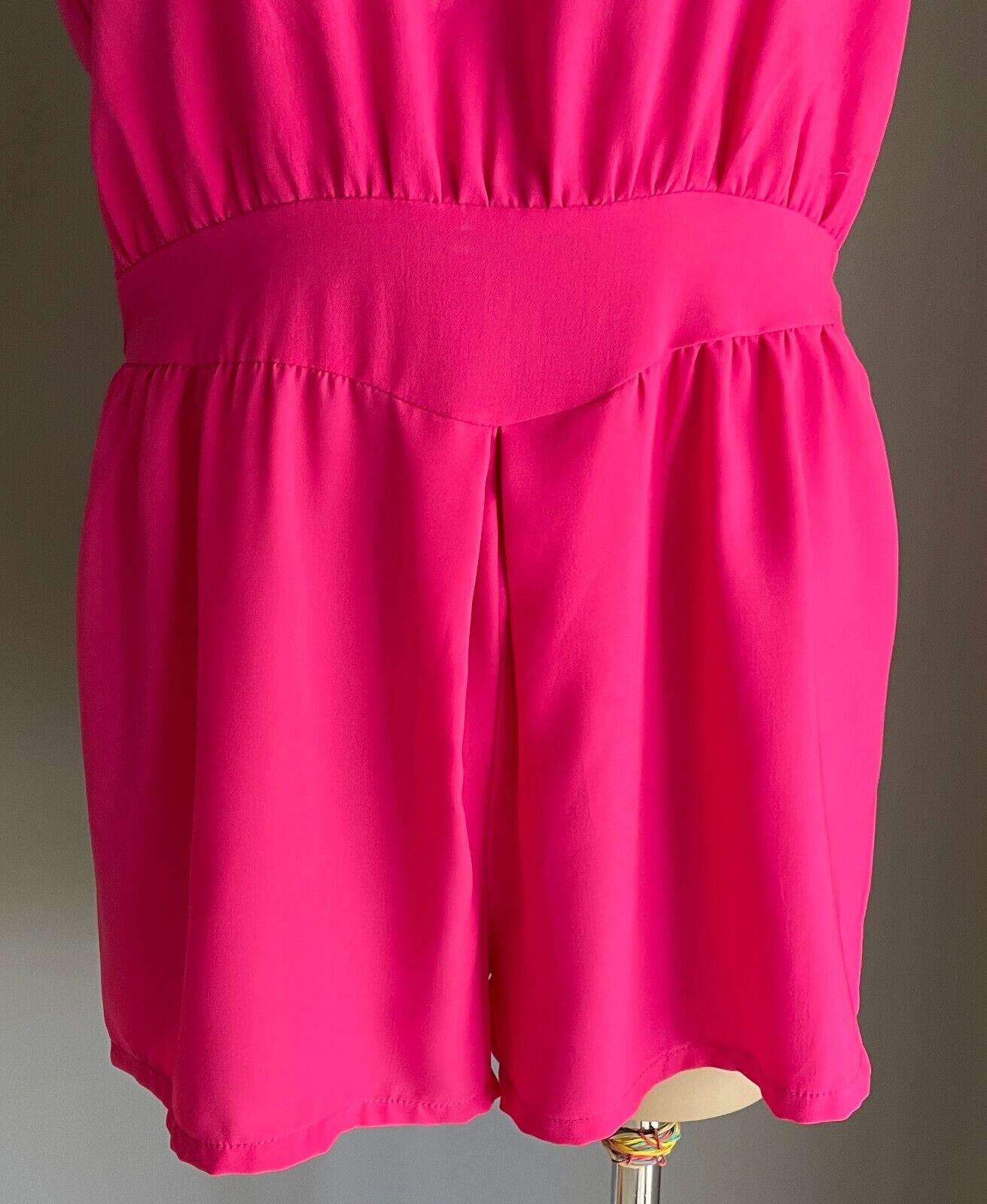 LULU & ROSE Playsuit Hot Pink  Jumpsuit Sleeveless Keyhole Back Size M 10 NEW
