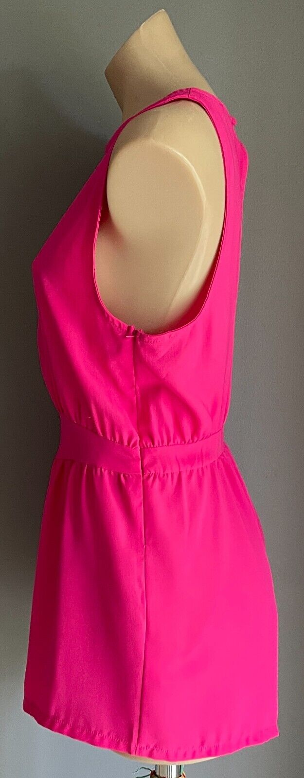 LULU & ROSE Playsuit Hot Pink  Jumpsuit Sleeveless Keyhole Back Size M 10 NEW