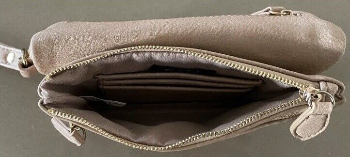 SPORTSGIRL Bag Beige Grain Pleather Wristlet Bag Purse Wallet Small Phone NEW