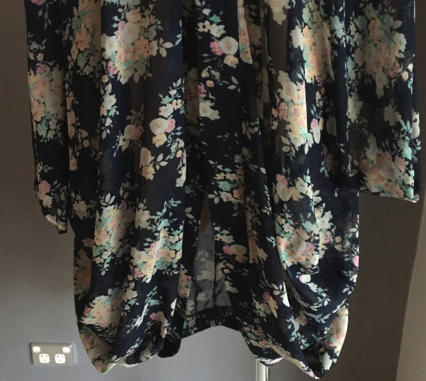 SEVEN17EEN Kimono Floral Print Long Sleeve MultiColour Size S/M 14 18 Lovely