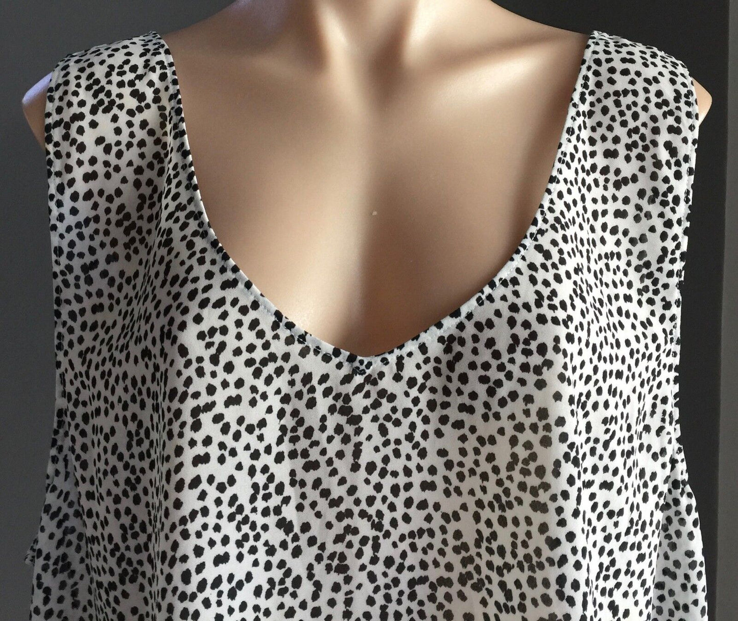 SUZANNE GRAE Twin Set White Black Cheetah Print Split Front Back Twofer Size 18