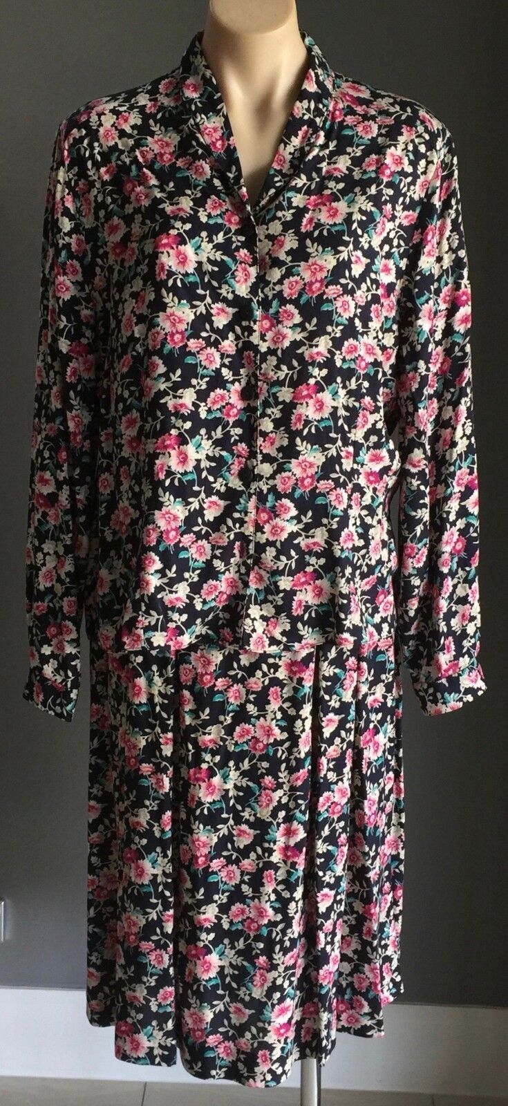 DUNEDIN 2 Piece Skirt Suit Set Scottish Made Floral Blouse Skirt Size 18