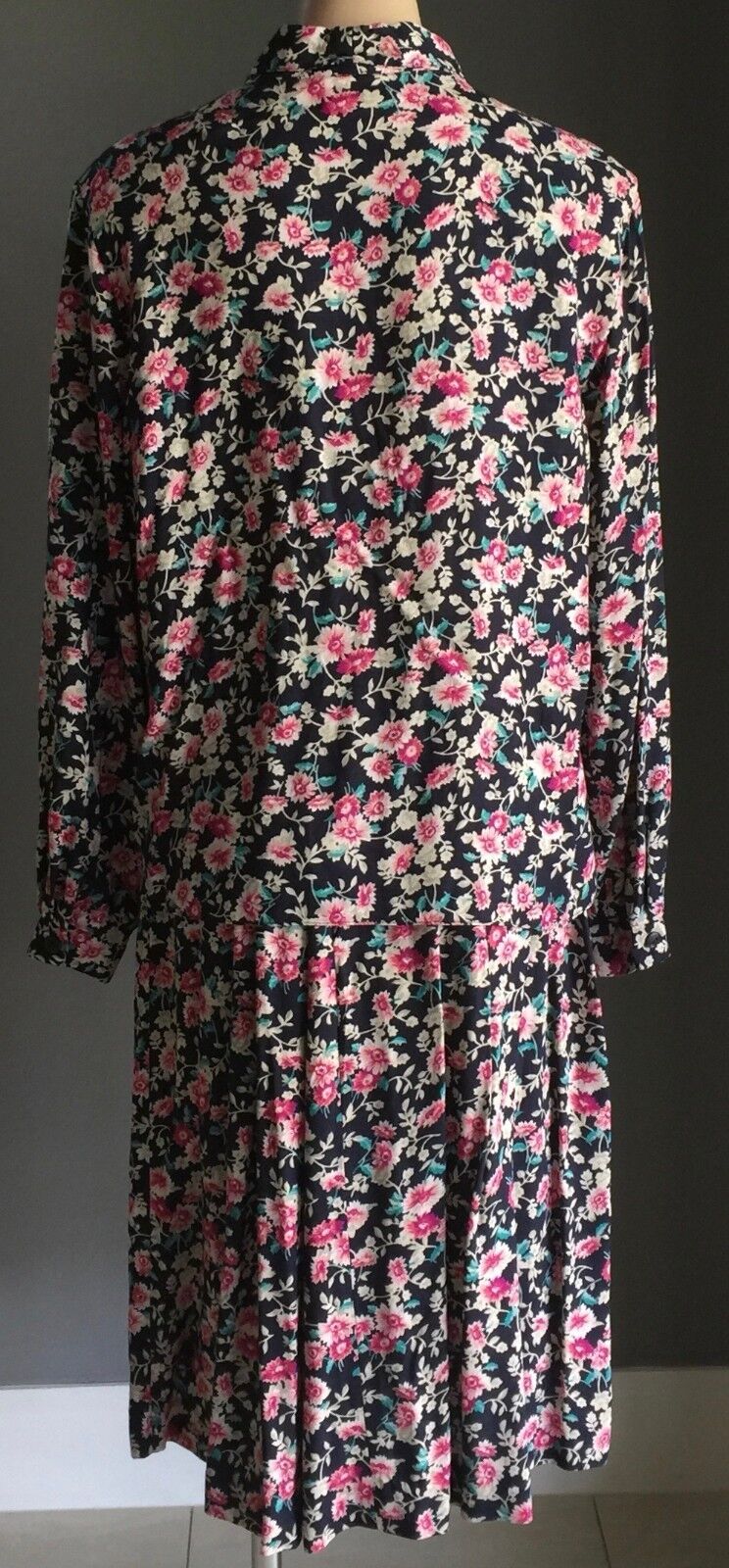 DUNEDIN 2 Piece Skirt Suit Set Scottish Made Floral Blouse Skirt Size 18