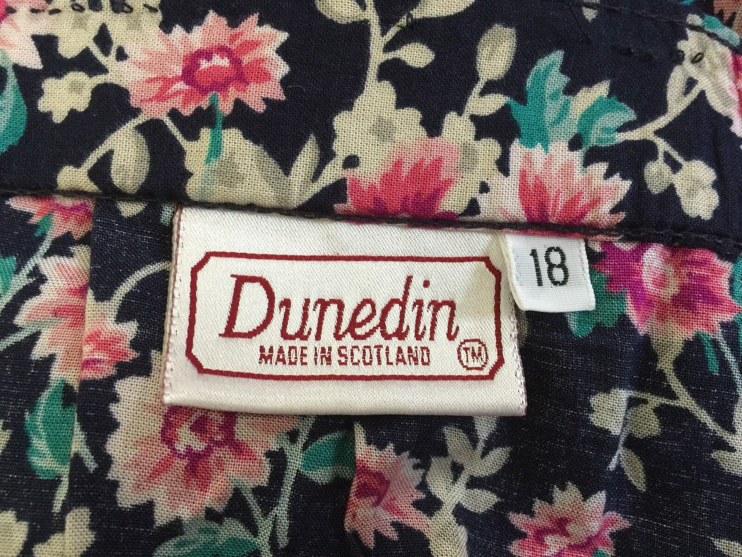 DUNEDIN 2 Piece Skirt Suit Set Scottish Made Floral Blouse Skirt Size 18