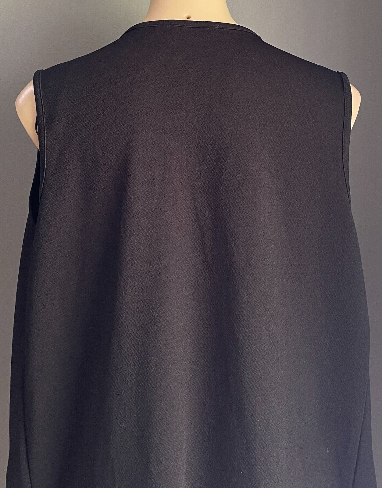 SUITE BOUTIQUE Waterfall Jacket Black Sleeveless Asymmetric Hem Size 14