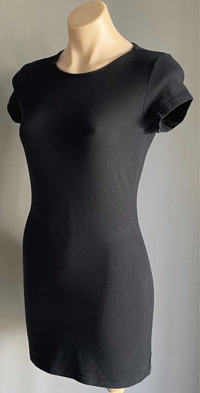 SUPRE Dress Black Round Neck Cap Sleeves Mini Stretch Bodycon Style Size M 10
