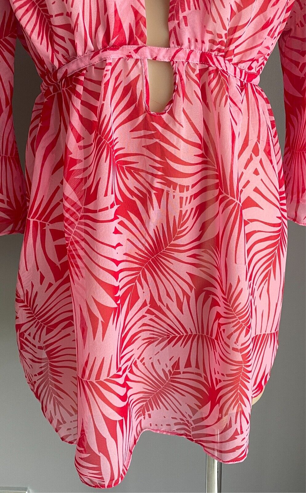 ATMOSPHERE BEACH Cover Up/Kimono Size 14 Pink/Red Palm Print Tie Back Semi Sheer