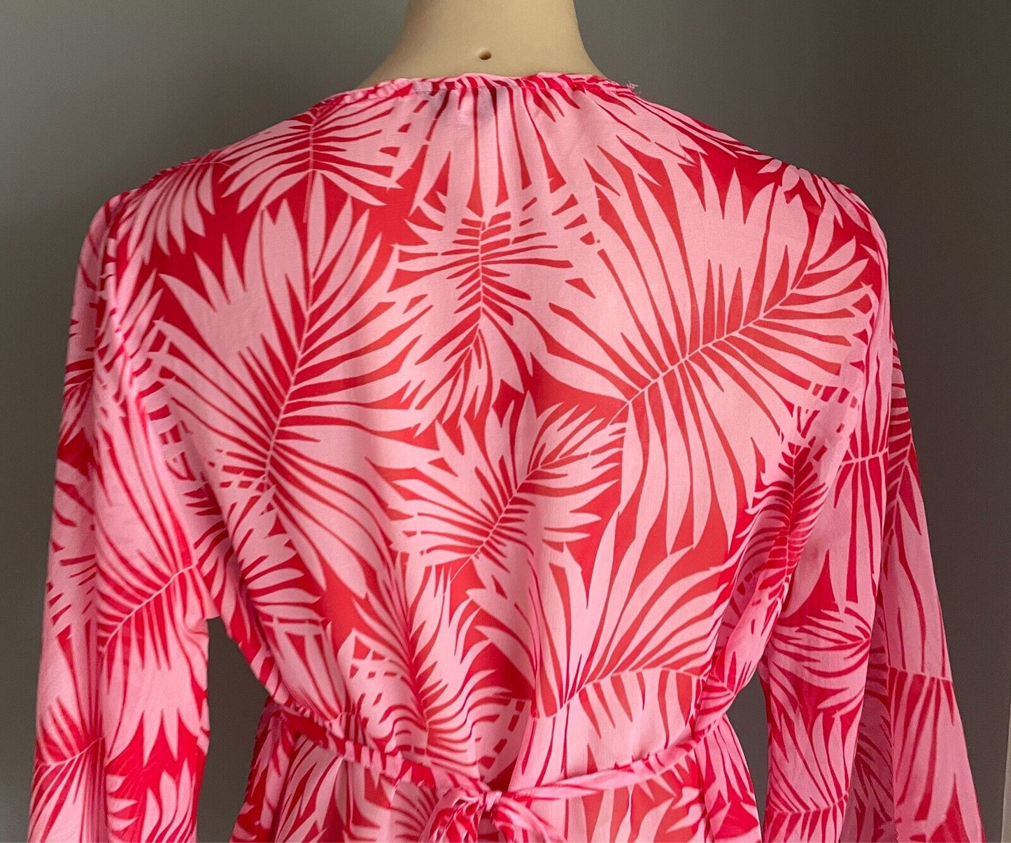 ATMOSPHERE BEACH Cover Up/Kimono Size 14 Pink/Red Palm Print Tie Back Semi Sheer