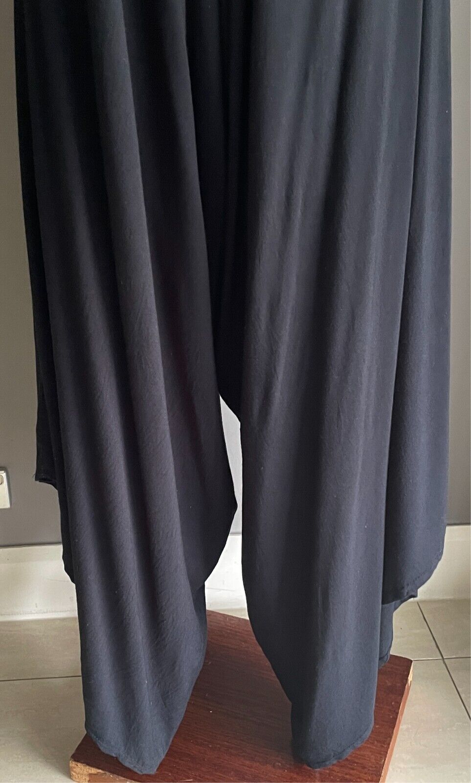 Flare Wide Leg Jumpsuit Black Thin Shoulder Tie V Neck Back Pantsuit Size 10 14