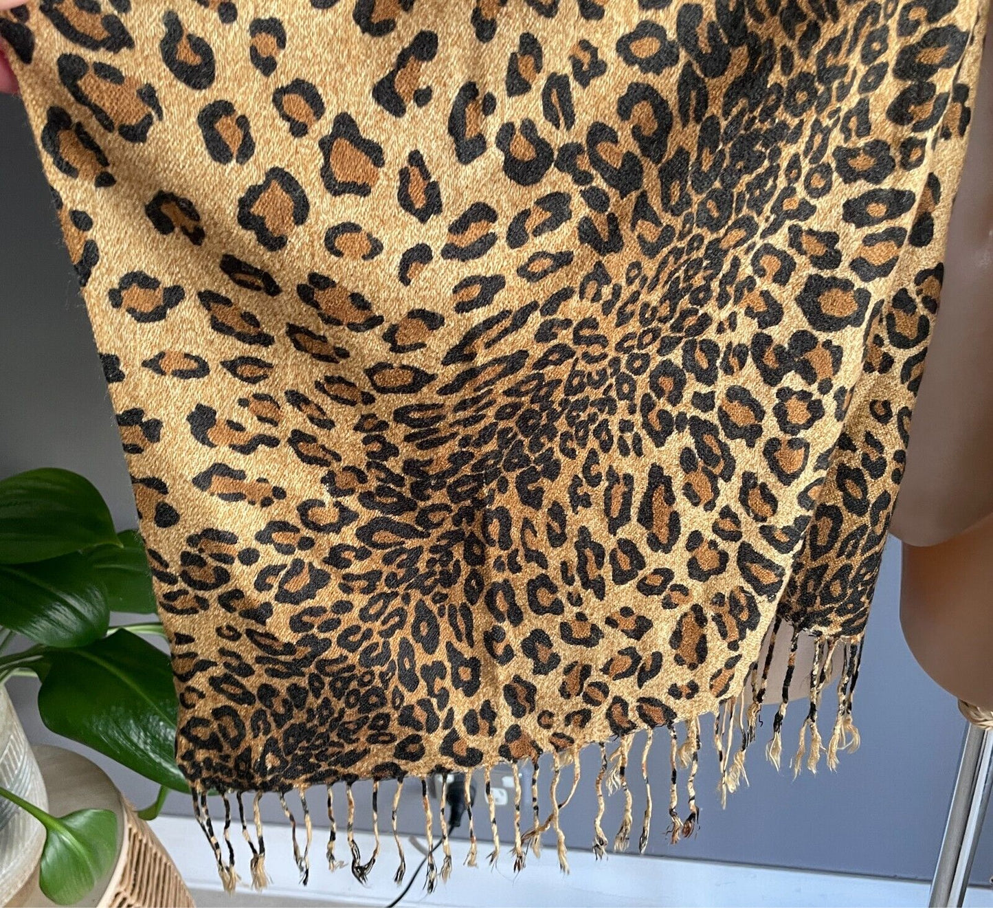 Fringed Rectangle NECK SCARF Leopard Print Caramel Brown Black Shawl Wrap