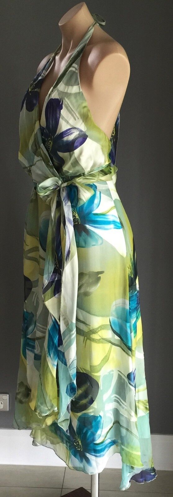 F GEAR Halter Neck Dress Size 10 & 12 Silk Green MultiColour Tropical Print NEW
