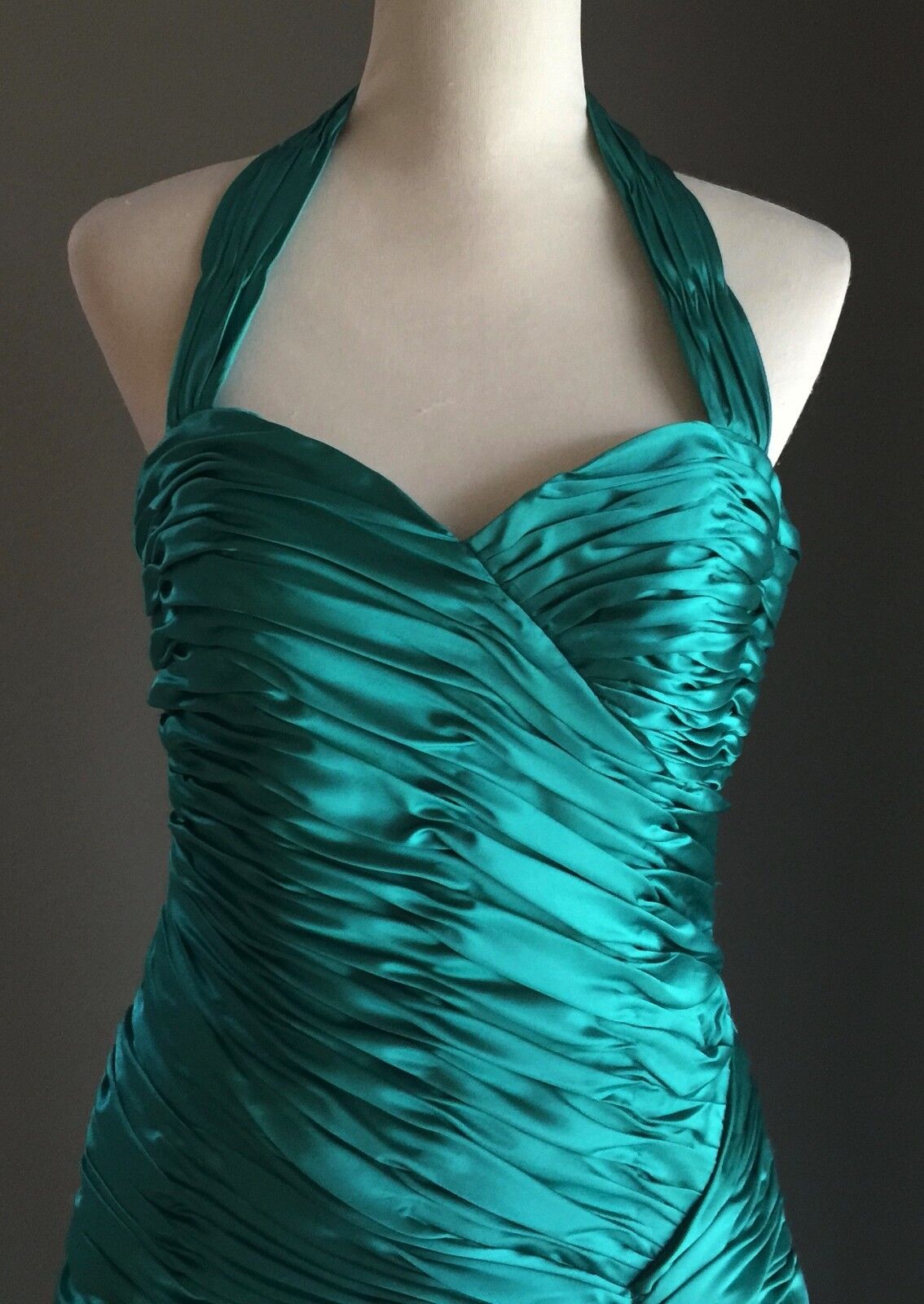 MANCINI Halter Neck Dress Size 12 Jade Green Ruched Satin Parties Formals NEW