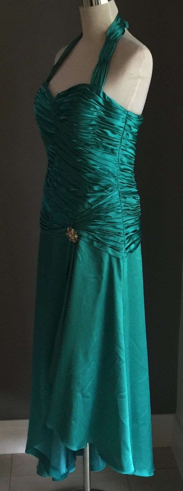 MANCINI Halter Neck Dress Size 12 Jade Green Ruched Satin Parties Formals NEW