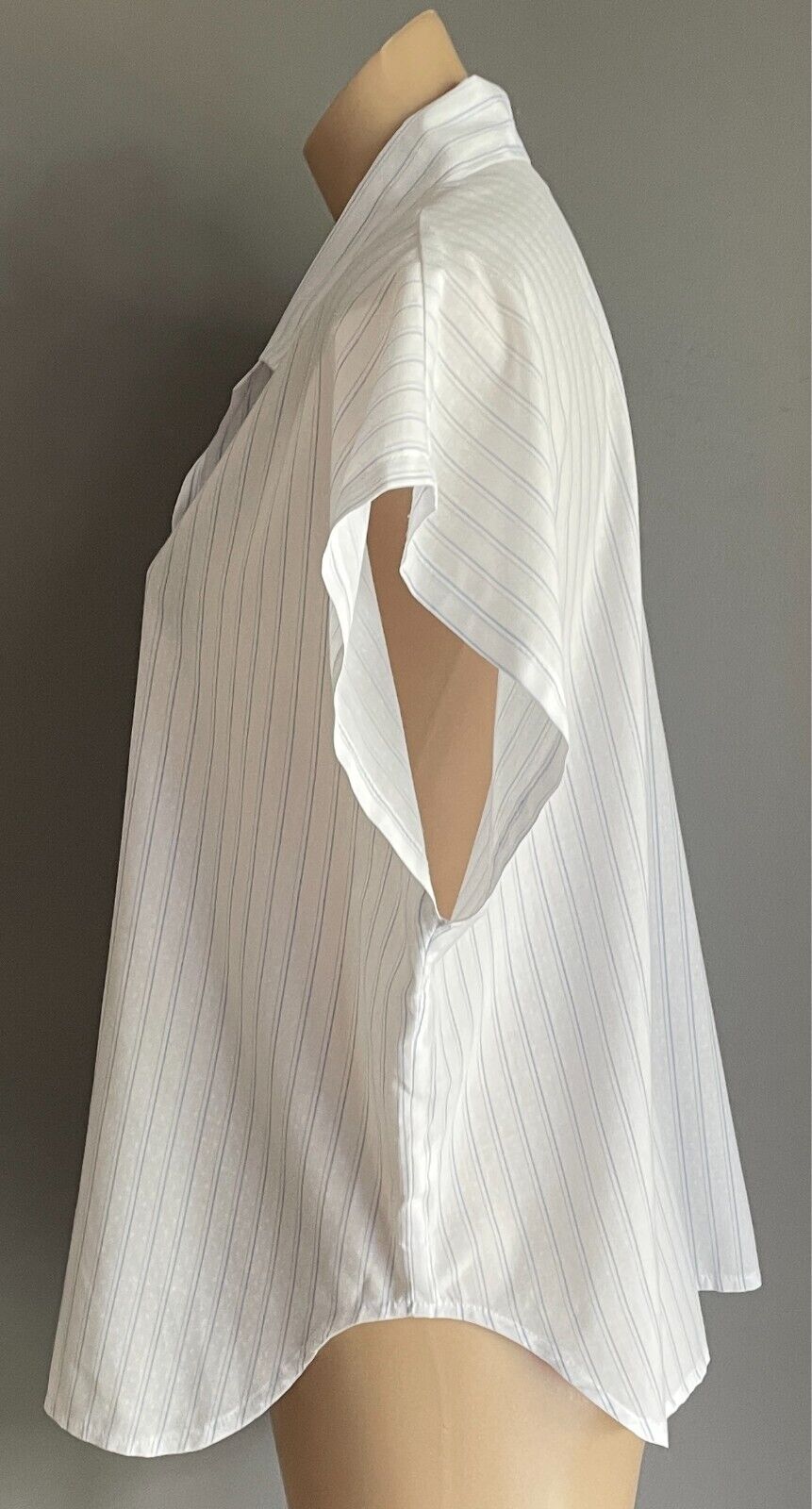 SOLUTIONS Shirt Button Front White & Blue Stripe Size 16 Extended Sleeve Top Vtg