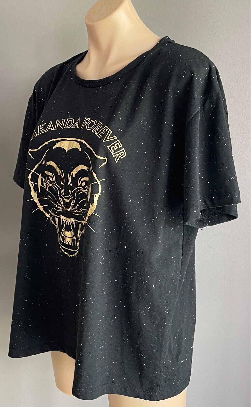 MARVEL AVENGERS Black/White Speckle Gold T-Shirt "Wakanda Forever" Size 3XL