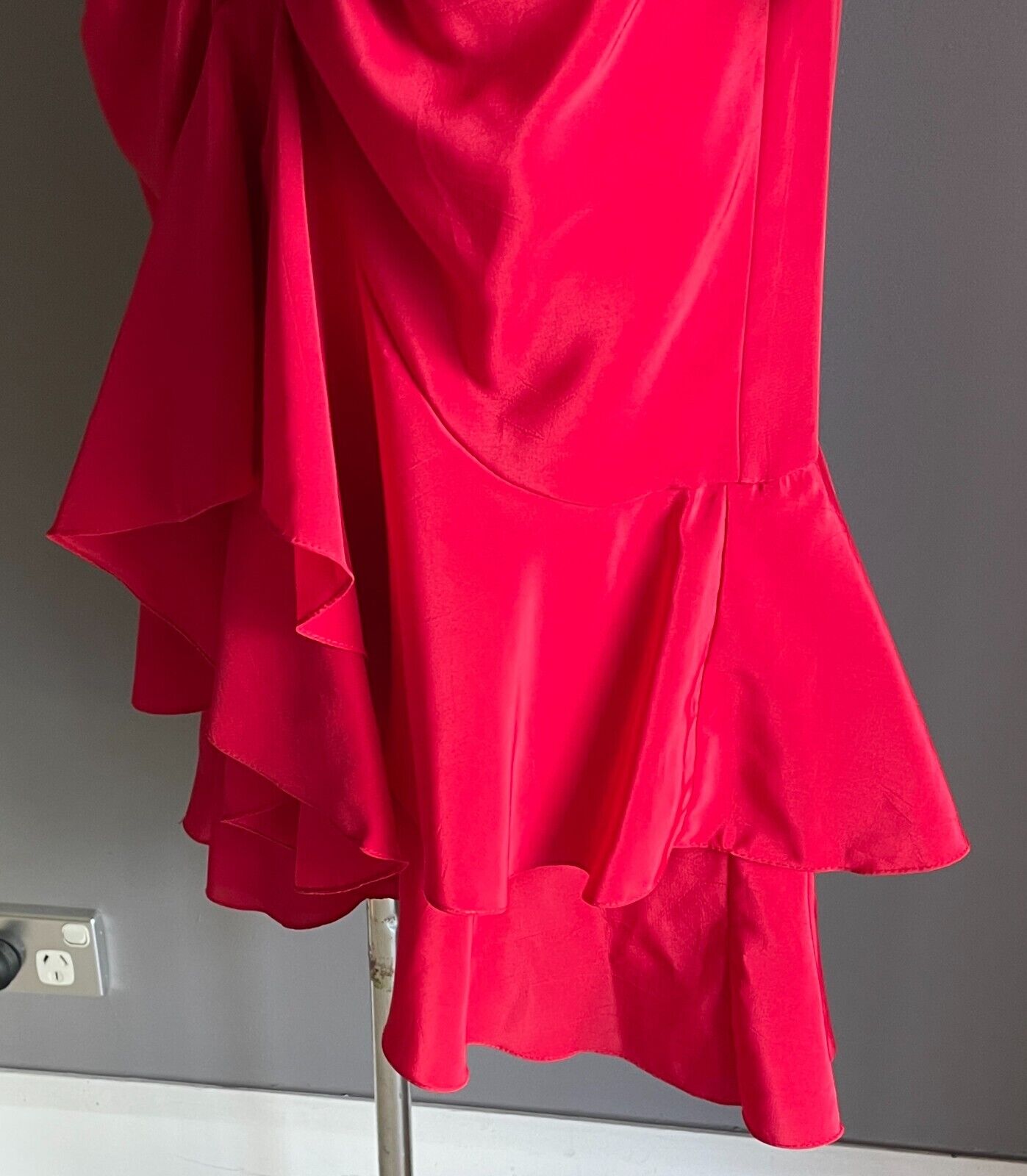 HIGH STREET SYDNEY Red Dress Long Sleeve Size 8 Ruched Button Front Midi 1980s