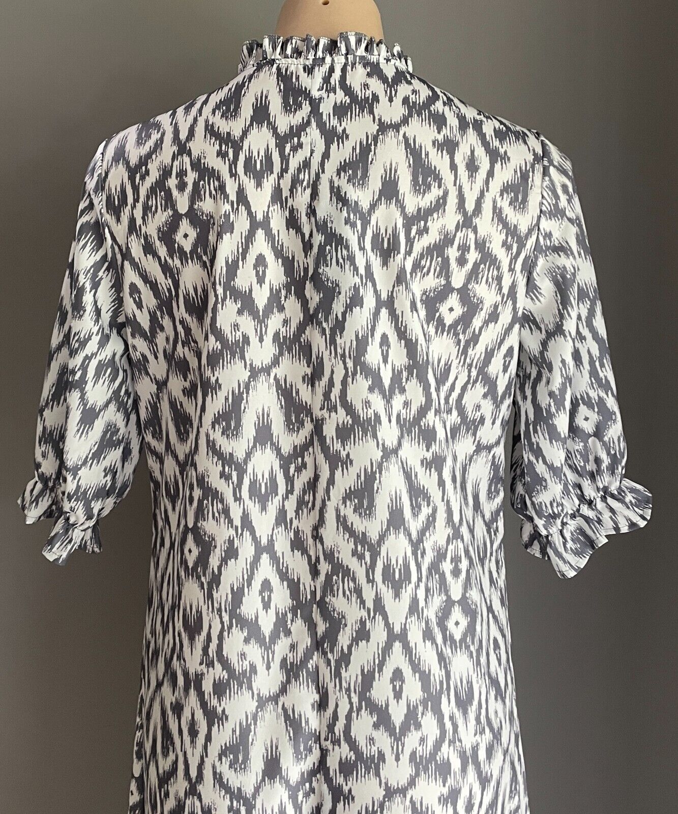 Maxi Dress NORACORA Tassel Tie Grey White Geo Tier Hem V Neck Size S 12 NEW