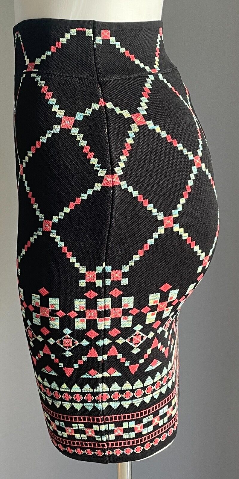 BCBGMAXAZRIA "Pavel" Black & Multicolour Print Stretch Bandage Skirt Size XXS 8