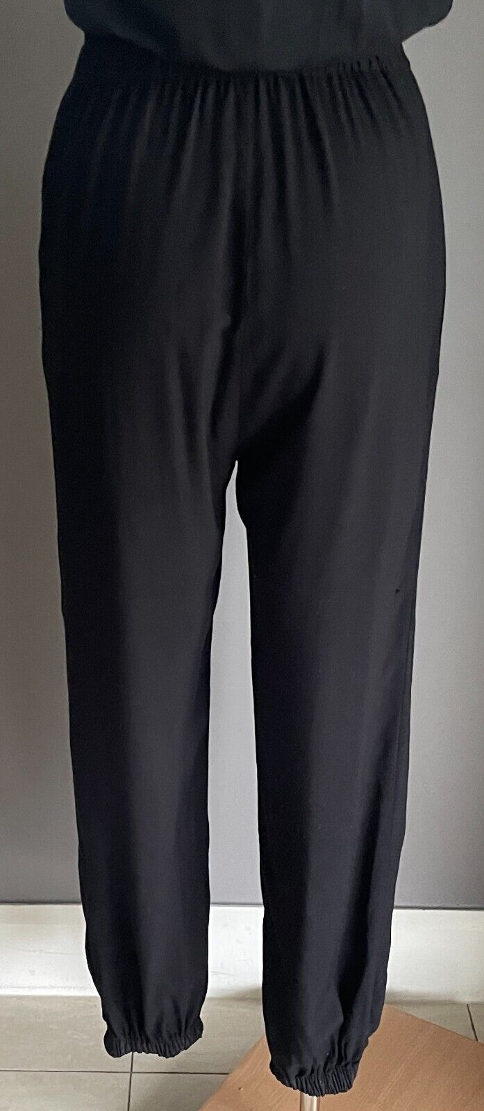 SHONA JOY Black Jumpsuit Sleeveless Size 6 8 Gold Bead Trim Elasticised Leg Cuff