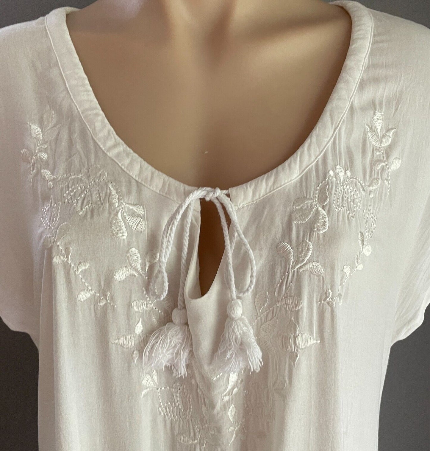 SOMEDAYS LOVIN White Embroidered Floral Tier Hem Mini Dress Size XS 10 Boho Chic