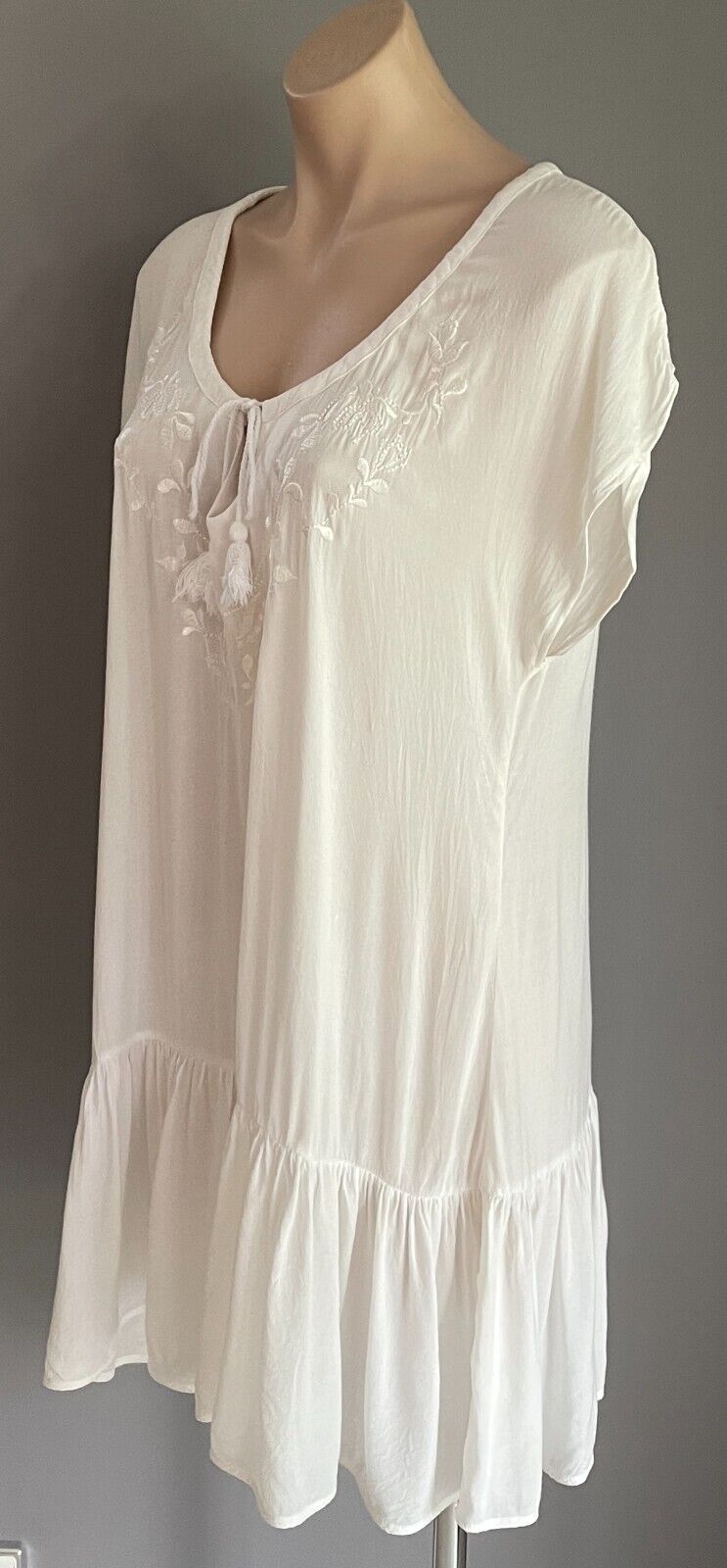 SOMEDAYS LOVIN White Embroidered Floral Tier Hem Mini Dress Size XS 10 Boho Chic