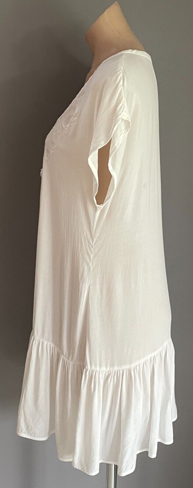 SOMEDAYS LOVIN White Embroidered Floral Tier Hem Mini Dress Size XS 10 Boho Chic