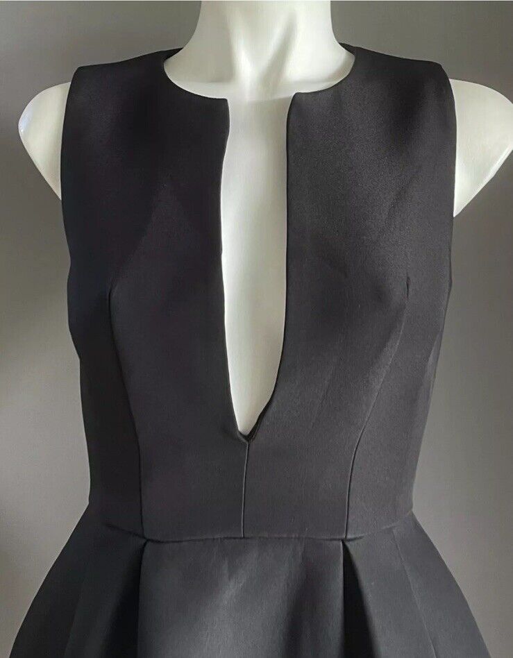 C/MEO COLLECTIVE Sheath Dress Black Sleeveless Deep V-Neck Size XS 8 NEW